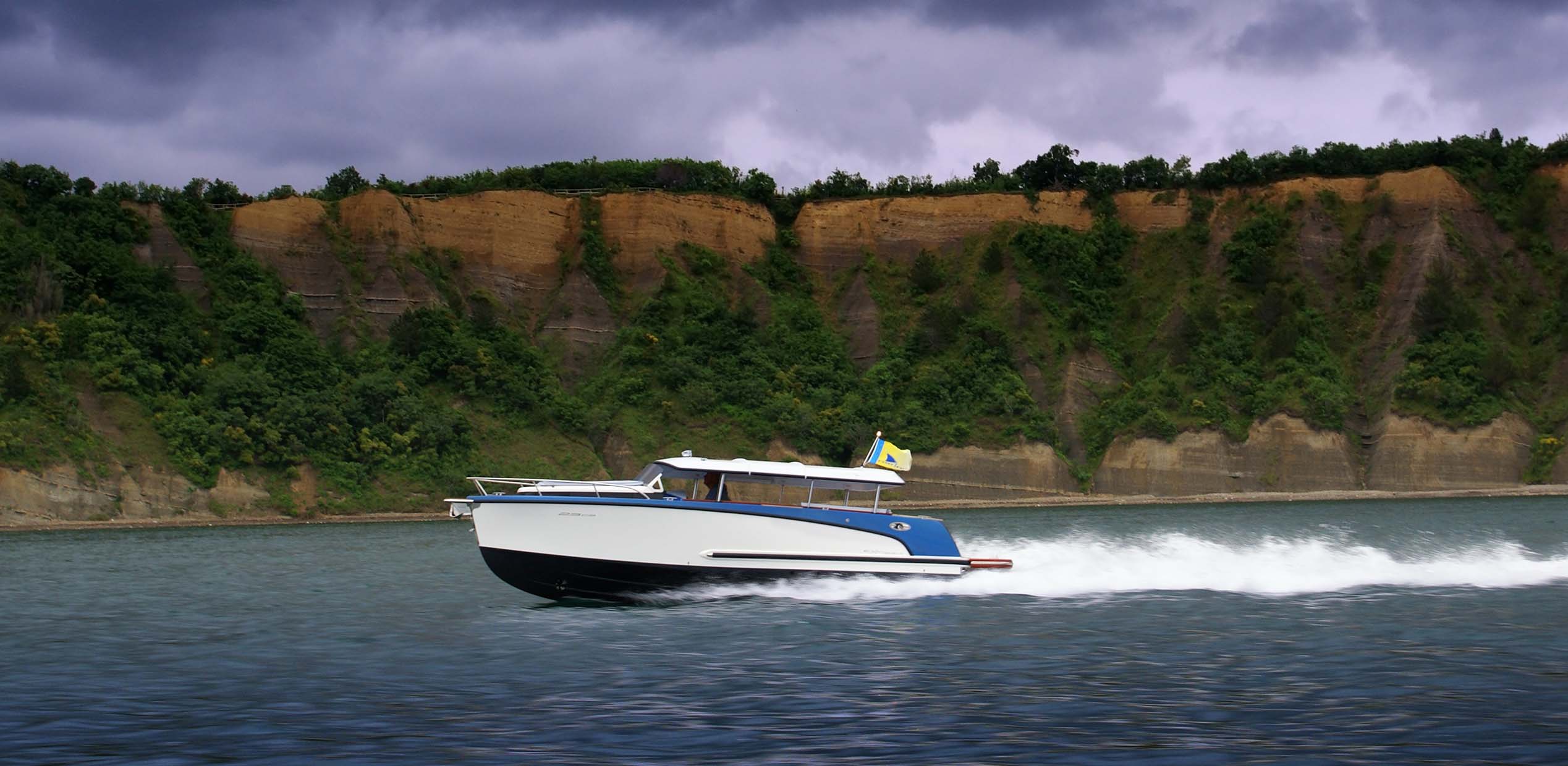 Alfastreet_Marine_electric_boat_usa_dealer_nauticalventures.com_03