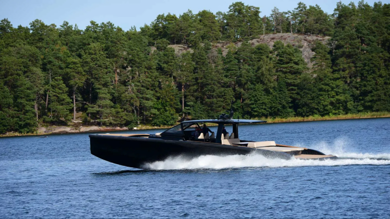 SLR/SR60: Windy Boats launches chase boat to Royal Huisman Project 404